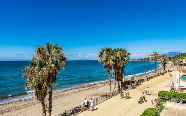 All About Villa Marina Mariola