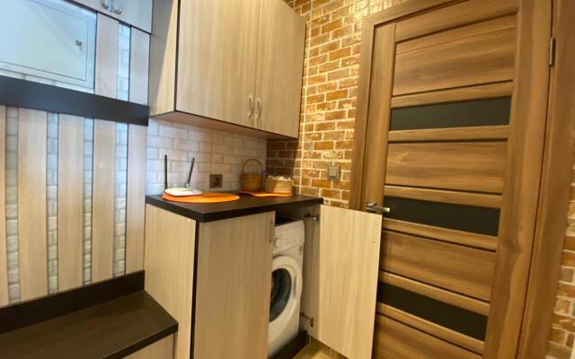 V Tsentre U Morya Apartments