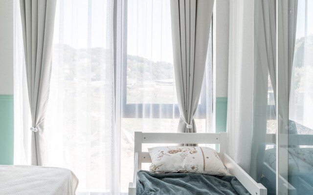 MyhomeYourhome Na Yana Fabritsiusa 64 Apartments