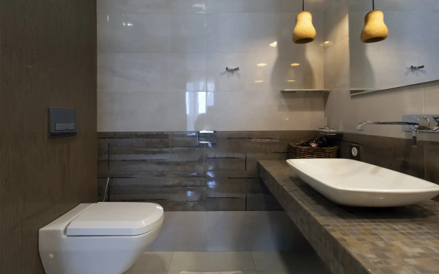 Roskoshnaya dvukhurovnevaya kvartira s sobstvennoy terrasoy Flat