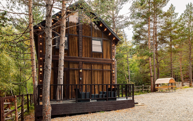 Коттедж Двухэтажный с Красивым Видом в Терсколе от Квартирукинг