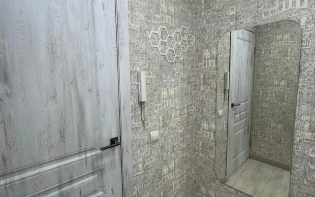Ul.lazurnaya d.31 Flat