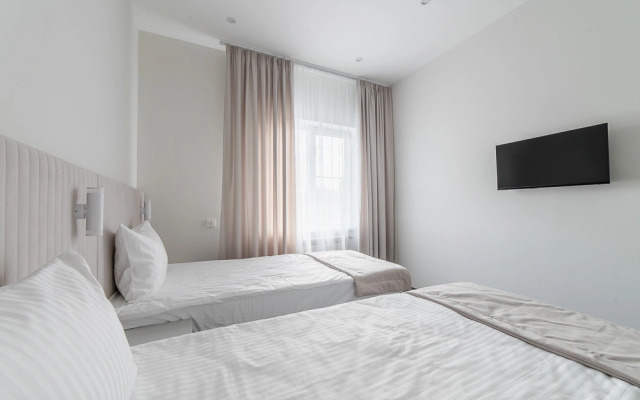 Апартаменты на Коммуны 2