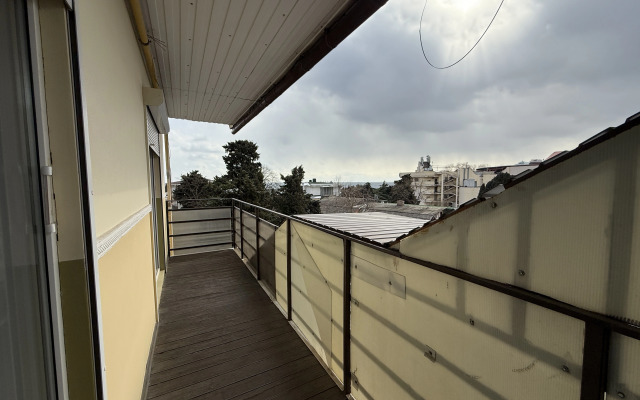 Scenic Two-Room Luxury Apartment with Balconies on the Yalta Embankment
