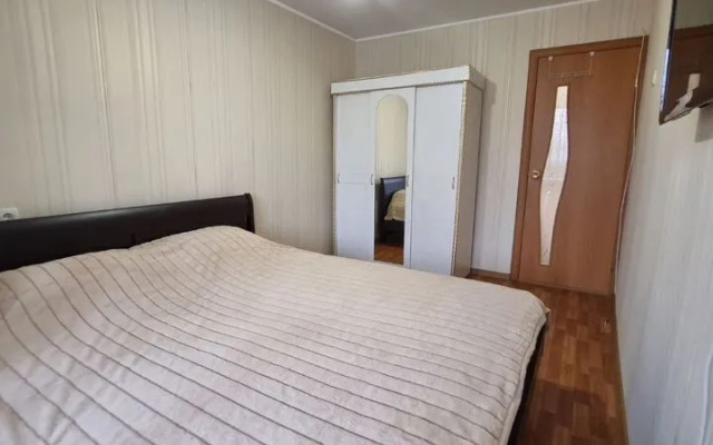 Na Lva Tolstogo Flat