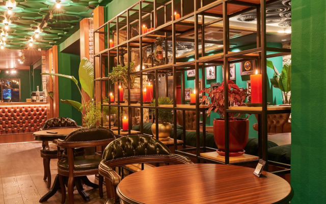 Azuu Hotel