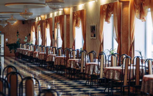 Отель Барская Усадьба - всё включено!