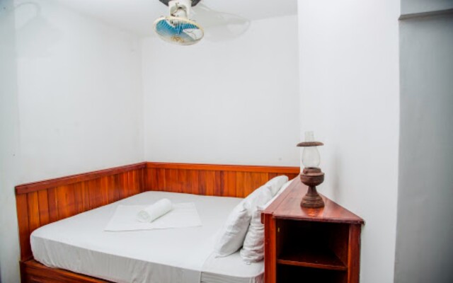 Blue Swan Inn Hotel