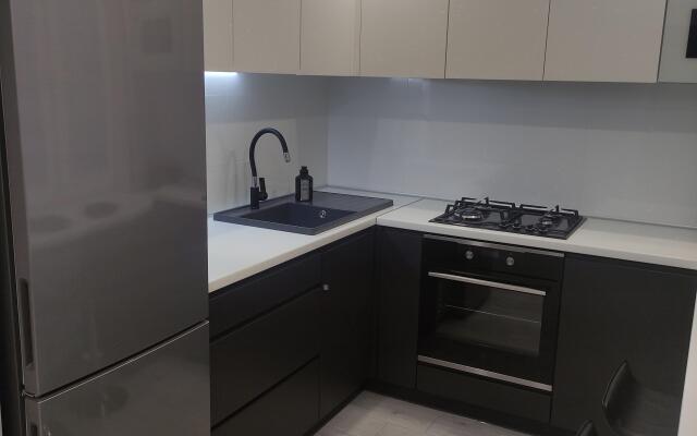 Dvukhkomnatnaya Kvartira V Samom Tsentre Flat