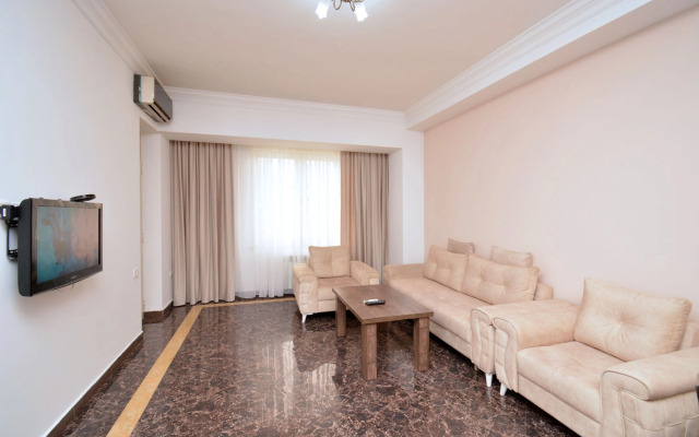 2-K v Novostroyke, Ulitsa Pavstosa Byuzanda, Bu955 Flat