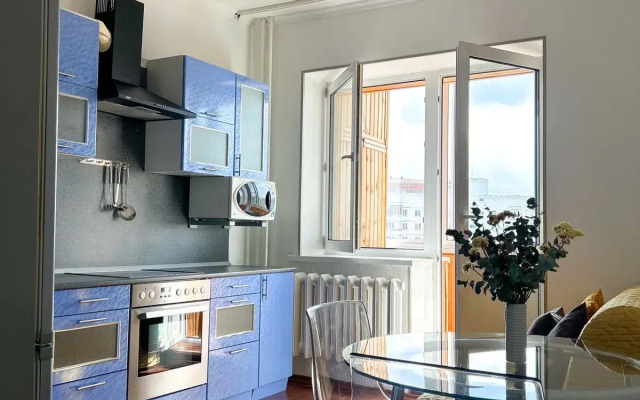 S Krugloy Krovatyyu Flat
