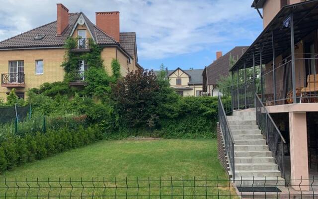 V Zelenogradske Cottage