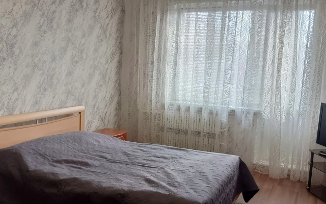 V Starom Oskole, R-N Ledovogo Dvortsa Apartments