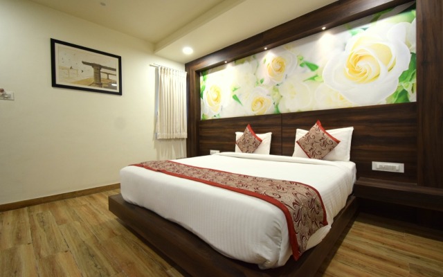 Pari Hotel