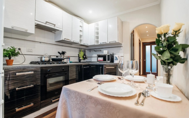 Апартаменты Трехкомнатные на Энгельса