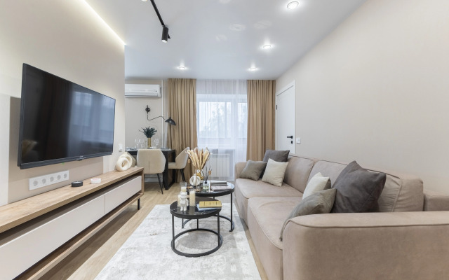 Na Korotchenko 4 Apartment