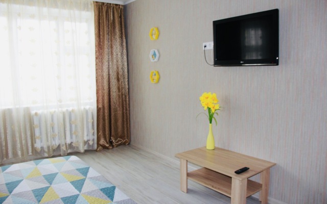 1komn Apartamentyi Ul. Shirotnaya 165 K 4 Apartments