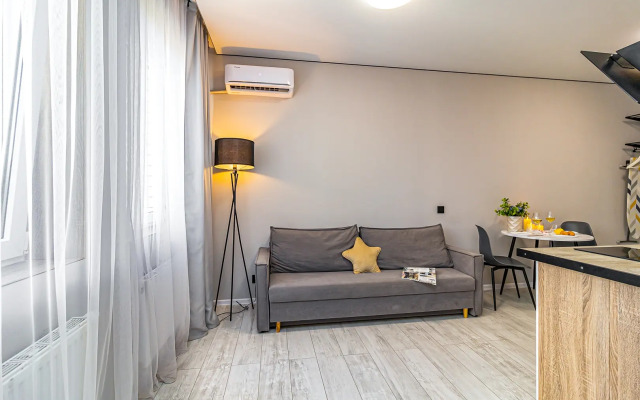 Квартира Wood-Студия ВКК Экспоград Юг