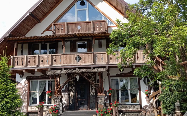 Derevenskiy Dom Private House