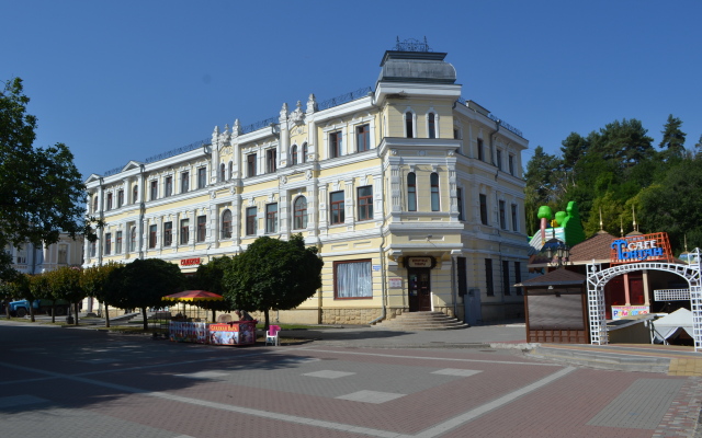 Outdoor Hostel