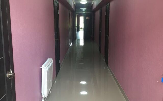Edelveys Guest House
