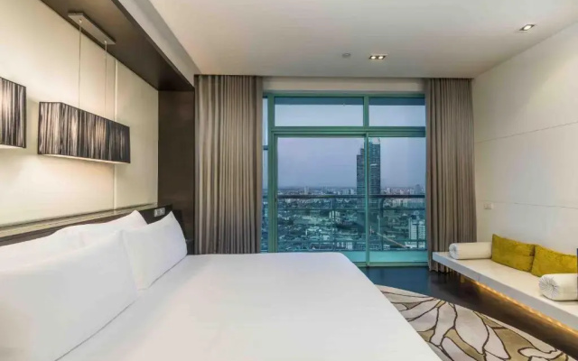 Отель Chatrium Riverside Bangkok