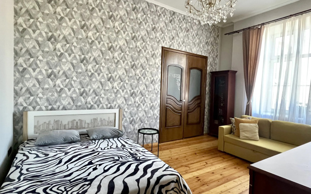 V Tsentre na prospekte Apartments
