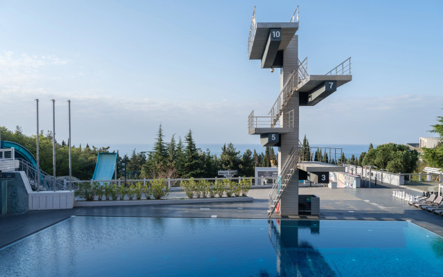 Yalta-Intourist Hotel
