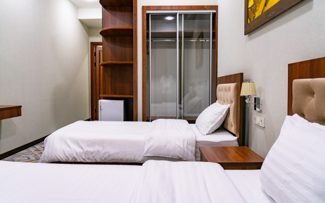 Macan Terrace Hotel