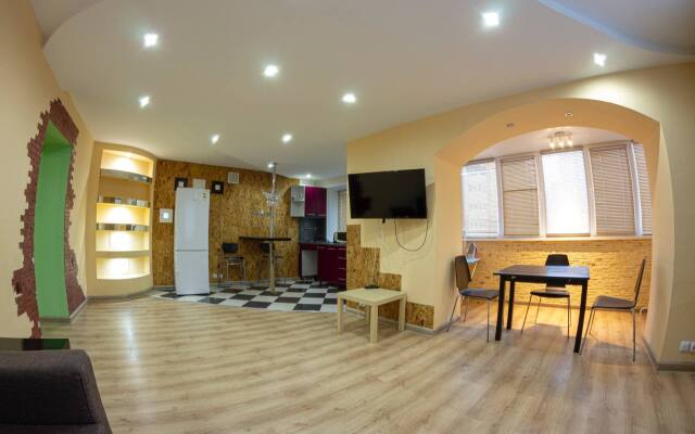 Апартаменты на улице Родионова 193