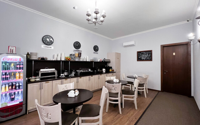 Adazhio Na Isaakievskoj Ploschadi Guesthouse