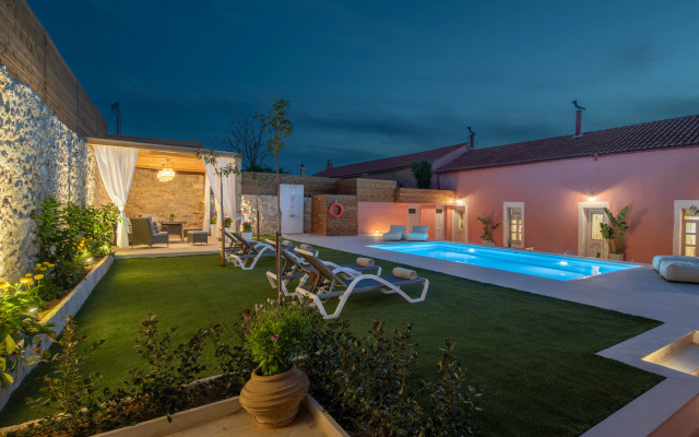 Arhontiko Arhanes Suites Apartments