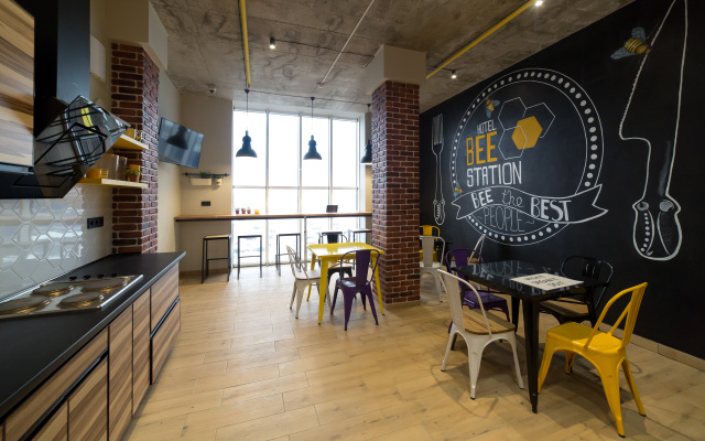 Bee Station Hotel