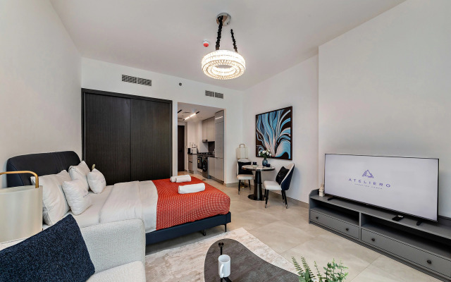 Modern Studio at Paragon Apartments