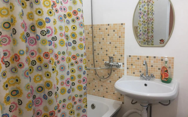 Квартира уютная на улице Александра Матросова 25/1