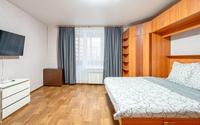 Bukharestskaya 118k3 Bol'shiye Apartments