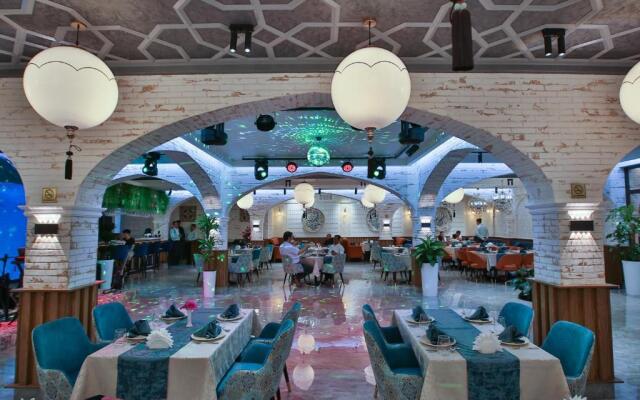 Paradise Plaza Luxury Hotel