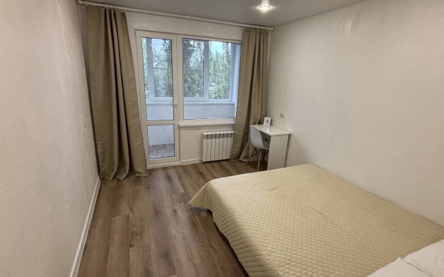 Uyutnaya Trekhkomnatnaya v Razvitom Rayone Voronezha Flat