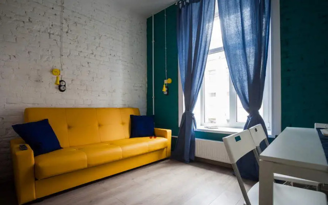 Квартира Большая студия на Правды