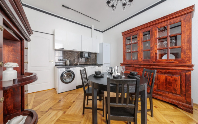 Апартаменты 4-комнатные на Лиговском 44 DereMRents