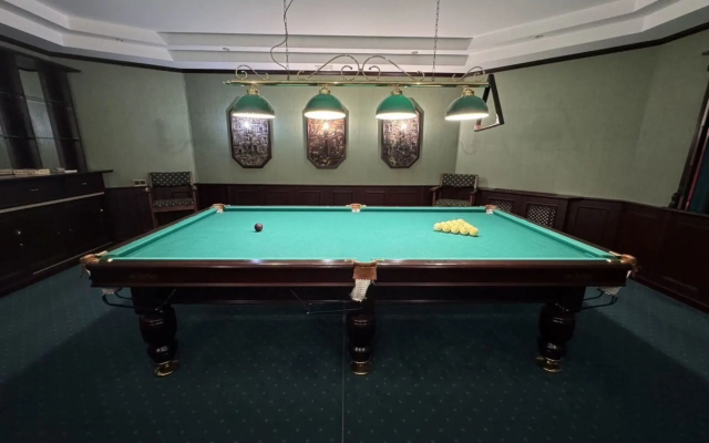 Частный дом лесной с бассейном