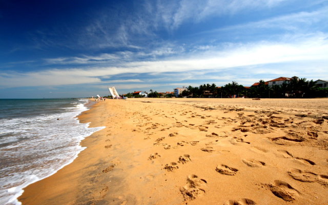 Topaz Beach Hotel