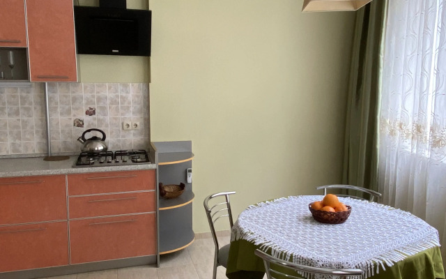 Квартира Большая Студия для Семьи с Ребенком на Дмитриевой