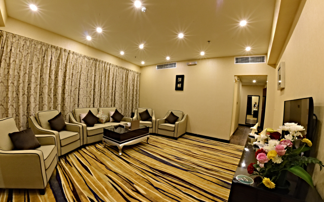 Отель Garden Plaza