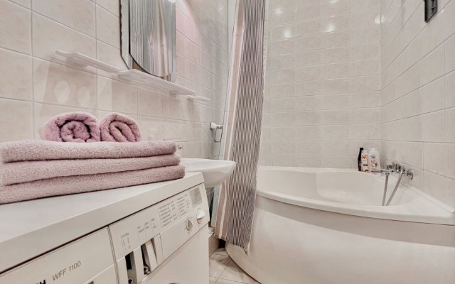 3kh Komnatnye Pr.nezavisimosti 12, Tsentr! Apartaments
