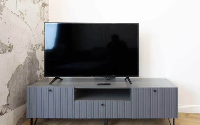 Pervy Posutochny Flat