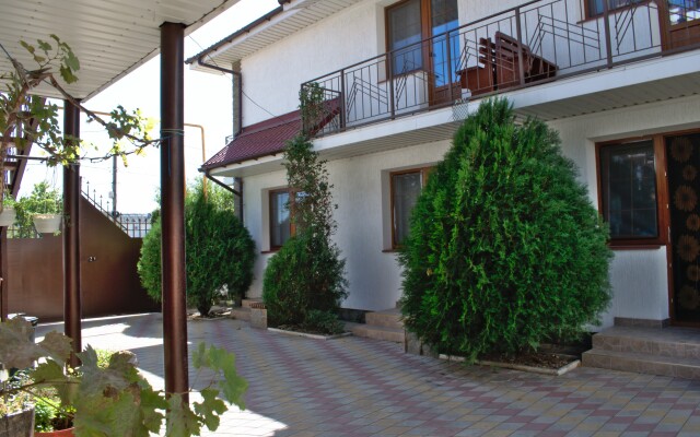 Svetoch Guest House