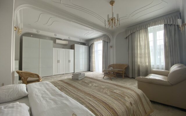 5-komnatnye HomeApart pr-t Nezavisimosti, 13 Apartments