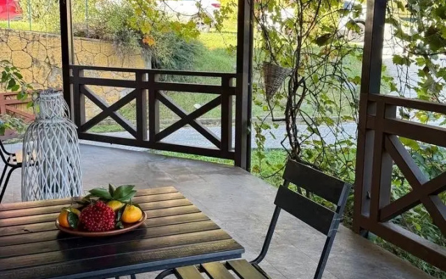 Apartamenty Eko Dom v Zk Katerina Al'pik s vidom na gory i terrasoj