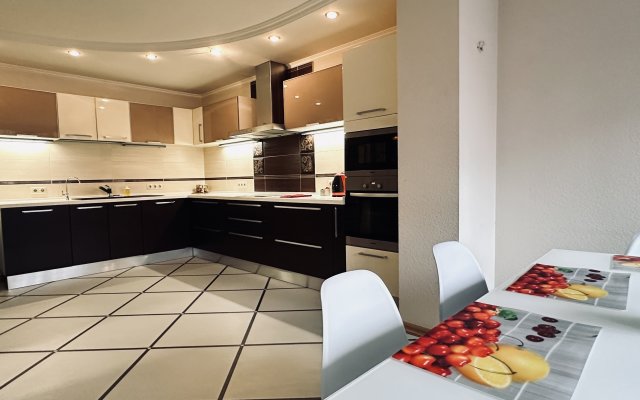 Квартира Уютная трехкомнатная квартира